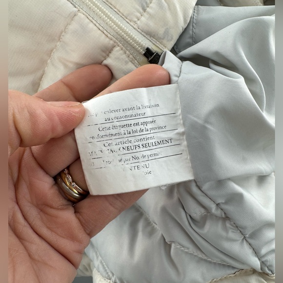 PATAGONIA Women's off-white cream Puffer Jacket Size Medium - Picture 7 of 9